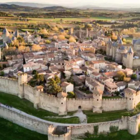 Lovely T2 With Terrace - View Of The Medieval Apartment